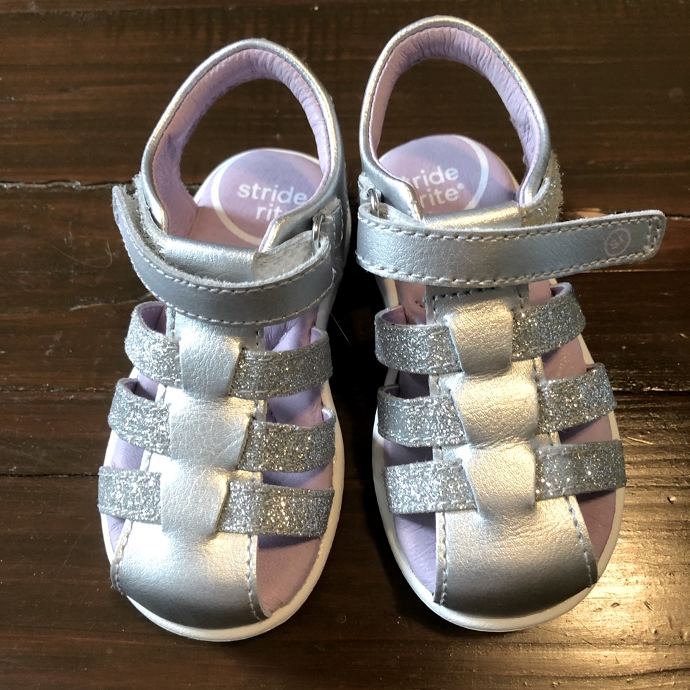 NWOT stride rite Luna glitter sandals, size 6